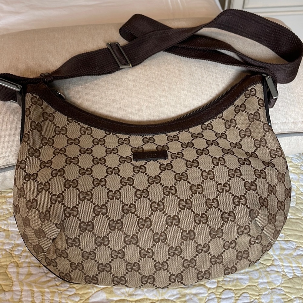 Gucci Classic Cross Body Bag